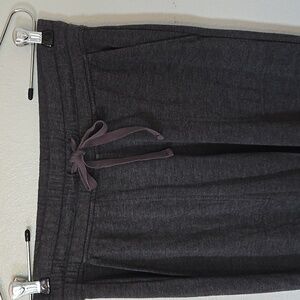 Lou & Grey | Signature Soft Charcoal Jogger Sweatpants Size Small